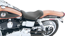 Load image into Gallery viewer, Mustang 06-17 Harley Dyna Tripper Solo Seat - Black - Detail View
