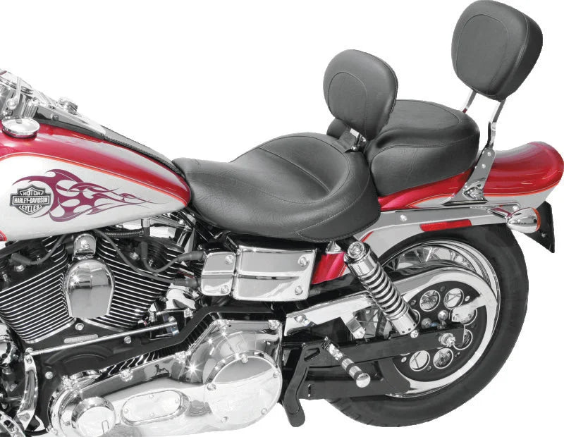 Mustang 06-17 Harley Dyna Wide Touring Solo Seat w/ Driver Backrest - Black - Detail View