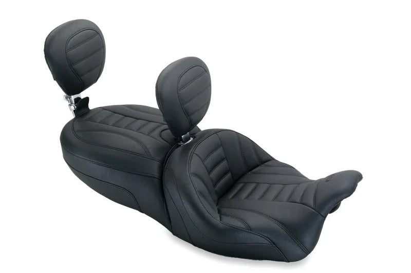 Mustang 15-21 Harley Freewheeler Std Touring Deluxe 1PC Seat w/Driver and Passenger Backrest - Black - Main Product View