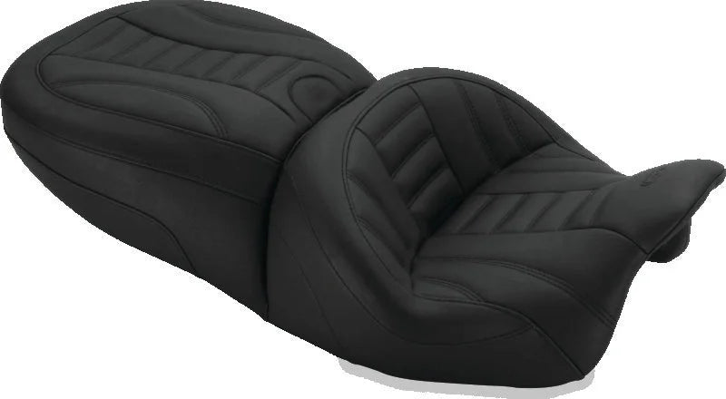Mustang 15-21 Harley Freewheeler Touring Forward Deluxe 1PC Seat w/Driver Backrest - Black - Installation View