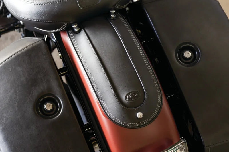 Mustang 18-21 Harley Softail Heritage, Deluxe Fender Bib Triple Stitch - Black - Main Product View