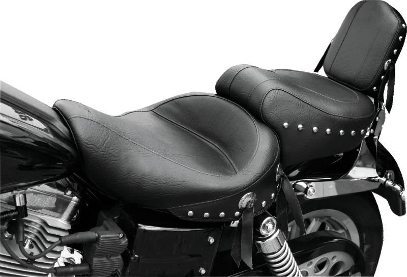 Mustang 91-05 Harley Dyna Wide Touring 1PC Seat w/Studs - Black - Detail View