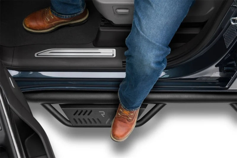N-Fab 20-21 GM Silverado/Sierra 2500 & 3500 Cab Length Podium LG Step System - Installation View