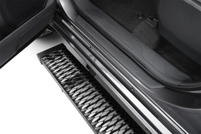 N-Fab Growler Fleet 07-19 Toyota Tundra Crew Cab - Cab Length - Tex. Black - Installation View