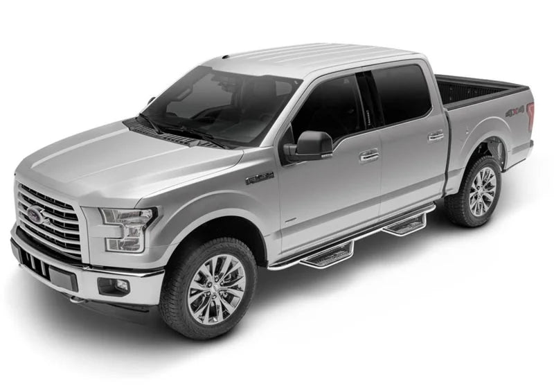 N-Fab Podium SS 15-16 Chevy/GMC 2500/3500 Crew Cab All Beds - Polished Stainless - 3in - Installation View