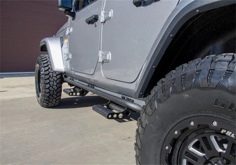 N-Fab RKR Rails 2018 Jeep Wrangler JL 4 Door Dab Length - Gloss Black - 1.75in - Installation View