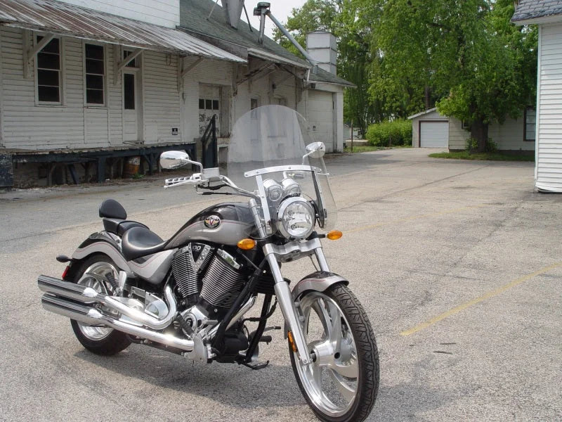 National Cycle BMW/ Honda/ Kawasaki/ Suzuki/ Yamaha Dakota 4.5 mm. Windshield - Clear - Side View