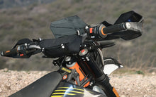 Load image into Gallery viewer, Nelson-Rigg Greg Lutzka Signature Handlebar Bag - Black GLHB-S - Installation View