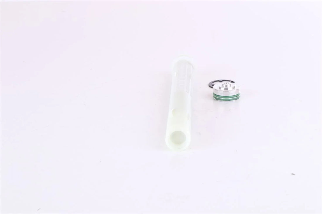 Nissens A/C Receiver Drier fits 2006-2011 Land Rover Range Rover / Mini Cooper - Installation View