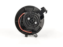 Load image into Gallery viewer, Nissens Blower Motor Assembly 87391 - Installation View