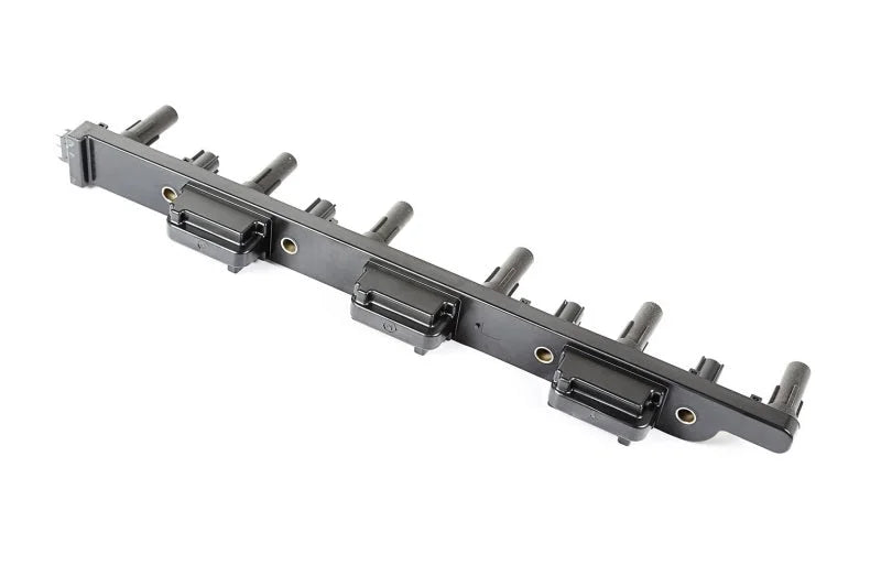 Omix Ignition Coil- 00-06 XJ/WJ/TJ 4.0L - Main Product View