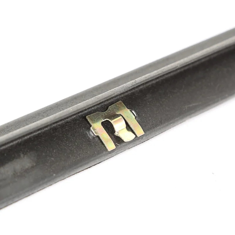 Omix Outer Glass Seal RH 97-06 Jeep Wrangler - Installation View