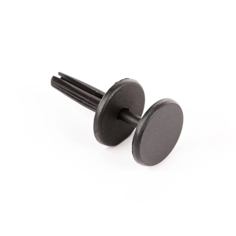 Omix Retainer Clip Lower Sill Mlding- 94-04 ZJ/WJ/MK - Main Product View