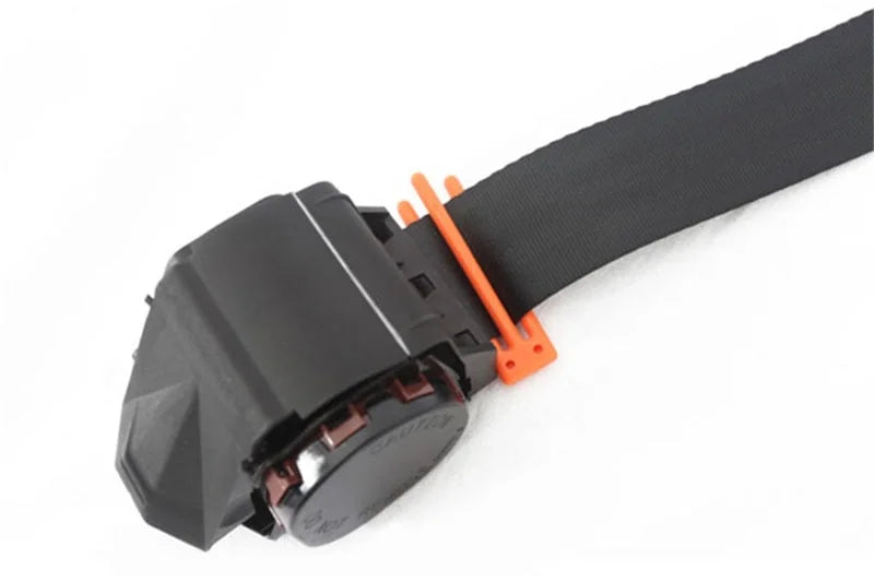 Omix Tri-Lock Off-road Seat Belt LH 03-06 Wrangler - Side View