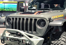 Load image into Gallery viewer, Oracle Oculus Bi-LED Projector Headlights for Jeep JL/Gladiator JT - Matte Blk - 5500K - Additional View 6