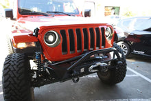 Load image into Gallery viewer, Oracle Oculus Bi-LED Projector Headlights for Jeep JL/Gladiator JT Satin Silver 5500K - Additional View 15