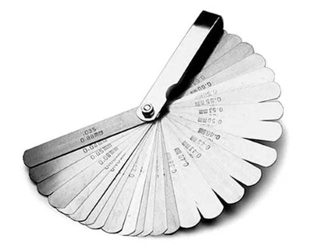 Performance Tool FEELER GUAGE 32 BLADES W125C - Side View