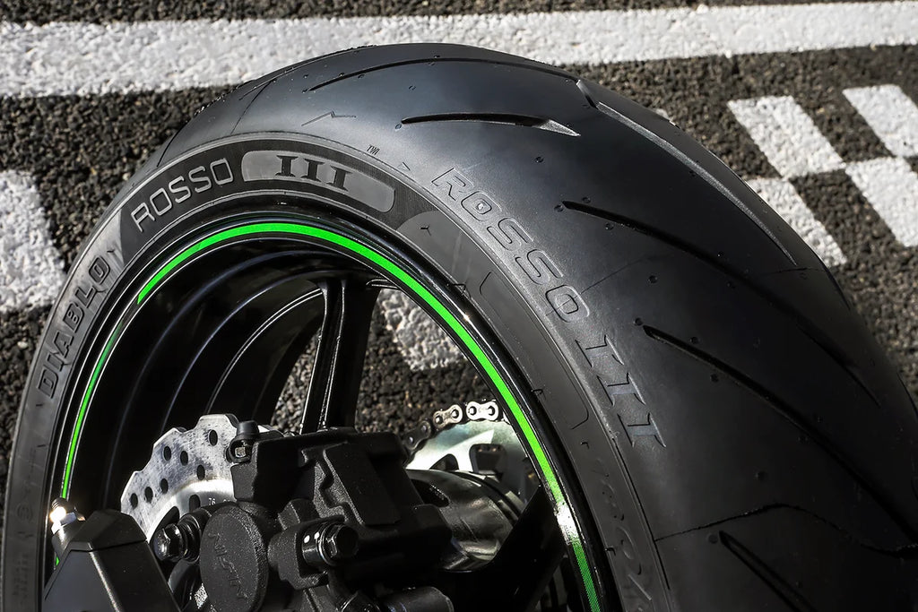 Pirelli Tire - Diablo Rosso™ III - Front - 120/70ZR17 - (58W) 2807800 - Installation View