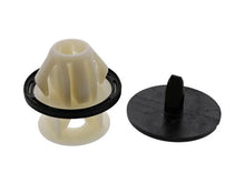 Load image into Gallery viewer, Porsche Door Sill Panel Clip 981-504-597-00