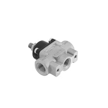 Load image into Gallery viewer, Quick Fuel Technology 125 GPH Electric Fuel Pump + Regulator - Additional View 7