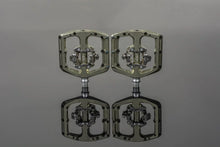 Load image into Gallery viewer, Renthal Cycle Revo-DHC Pedal -  Alu Gold