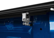 Load image into Gallery viewer, Retrax 07-18 Tundra CrewMax 5.5ft Bed with Deck Rail System RetraxONE XR - Additional View 5