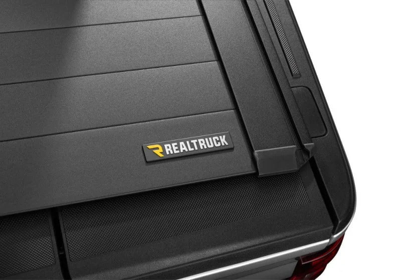 Retrax 19-26 Chev/GMC Silverado/Sierra 1500 5.8ft Bed (No Side Boxes) RetraxPRO EZ-Off FRC-4000 fits 2019-2026 Chevrolet S...