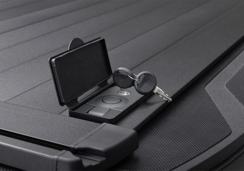 Retrax 2007-2020 Toyota Tundra CrewMax 5.5ft Bed RetraxPRO XR with Deck Rail System - Additional View 13