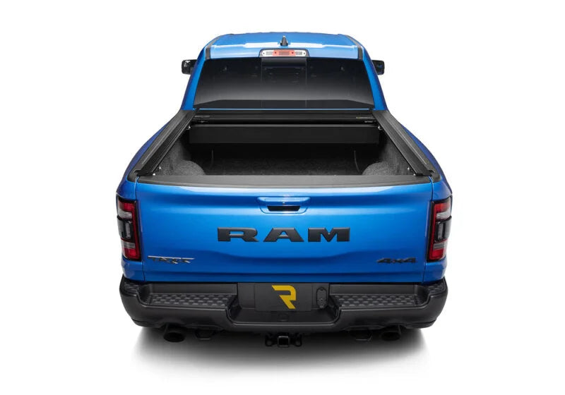 Retrax 2019 Ram 1500 w/ RAMBOX RetraxPRO MX - Side View