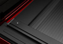Load image into Gallery viewer, Retrax 2019Chevy &amp; GMC 6.5ft Bed 1500 PowertraxONE XR - Additional View 5