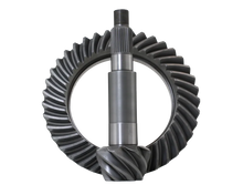 Load image into Gallery viewer, Revolution Gear &amp; Axle Dana 60 Front Axle 3.55 Ratio Ring &amp; Pinion Set