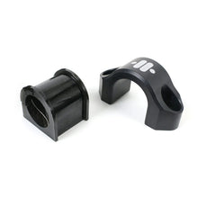 Load image into Gallery viewer, Ridetech Delrin Lined Sway Bar Mounts 1in ID x 2.5in - 2.75in Narrow Hole Pattern - Detail View