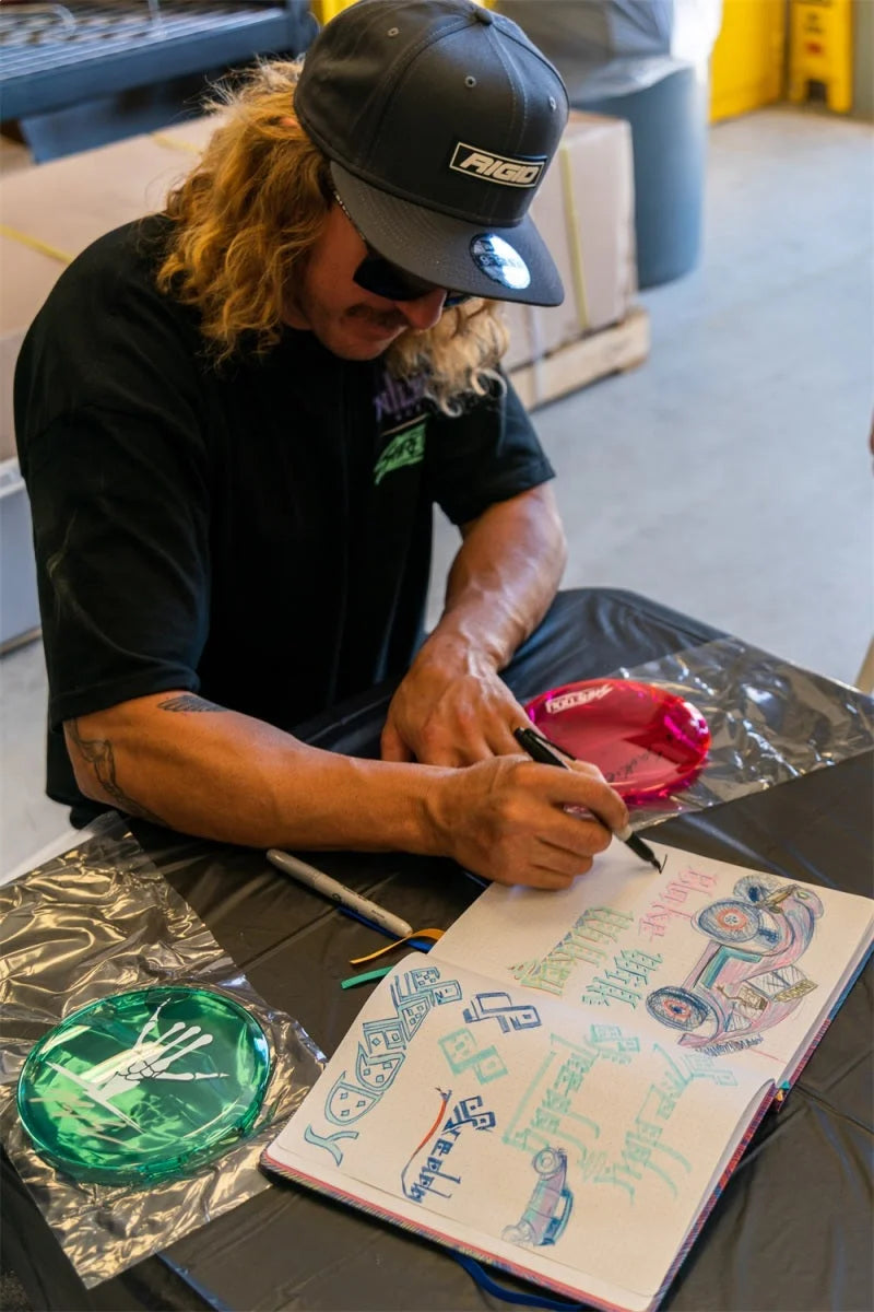 Rigid Industries x SHREDDY 360-Series 4in Lights w/Wt Bcklght (2) + 6 Covers (2 Pink/2 Teal/2 Blk) - Side View