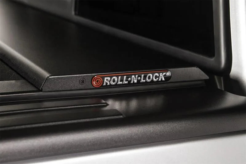 Roll-N-Lock 15-18 Chevy Silverado/Sierra 2500/3500 LB 96-3/8in M-Series Retractable Tonneau Cover - Additional View 9
