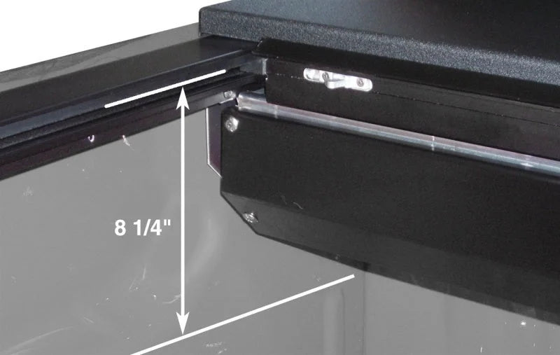 Roll-N-Lock 15-18 Chevy Silverado/Sierra 2500/3500 SB 77-3/8in M-Series Retractable Tonneau Cover - Additional View 6