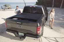 Load image into Gallery viewer, Roll-N-Lock 16-17 Toyota Tacoma Double Cab 60-1/2in E-Series Retractable Tonneau Cover - Installation View