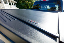Load image into Gallery viewer, Roll-N-Lock 16-17 Toyota Tacoma Double Cab 60-1/2in E-Series Retractable Tonneau Cover - Additional View 5