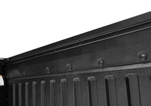 Load image into Gallery viewer, Roll-N-Lock 16-18 Toyota Tacoma Crew Cab SB 60-1/2in M-Series Retractable Tonneau Cover - Additional View 9