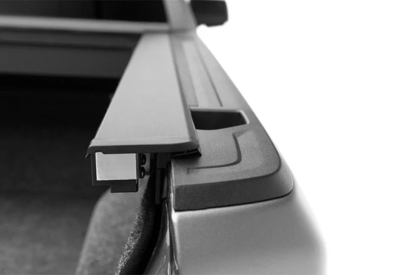 Roll-N-Lock 2019 Chevrolet Silverado 1500 60.5in Bed M-Series Retractable Tonneau Cover - Additional View 11