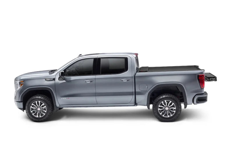 Roll-N-Lock 2019 Chevrolet Silverado 1500 72.5in Bed M-Series Retractable Tonneau Cover - Installation View