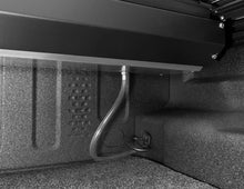 Load image into Gallery viewer, Roll-N-Lock 2020 Jeep Gladiator 5ft bed M-Series Retractable Tonneau Cover - Additional View 6