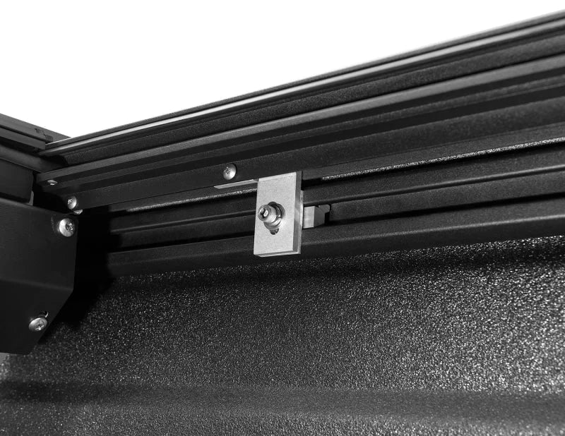 Roll-N-Lock 2020 Jeep Gladiator 5ft bed M-Series Retractable Tonneau Cover - Additional View 8