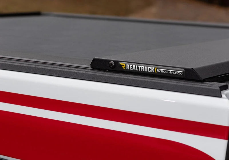 Roll-N-Lock 2020 Jeep Gladiator 5ft bed (w/ Trail Rail System) M-Series Retractable Tonneau Cover - Main Product View