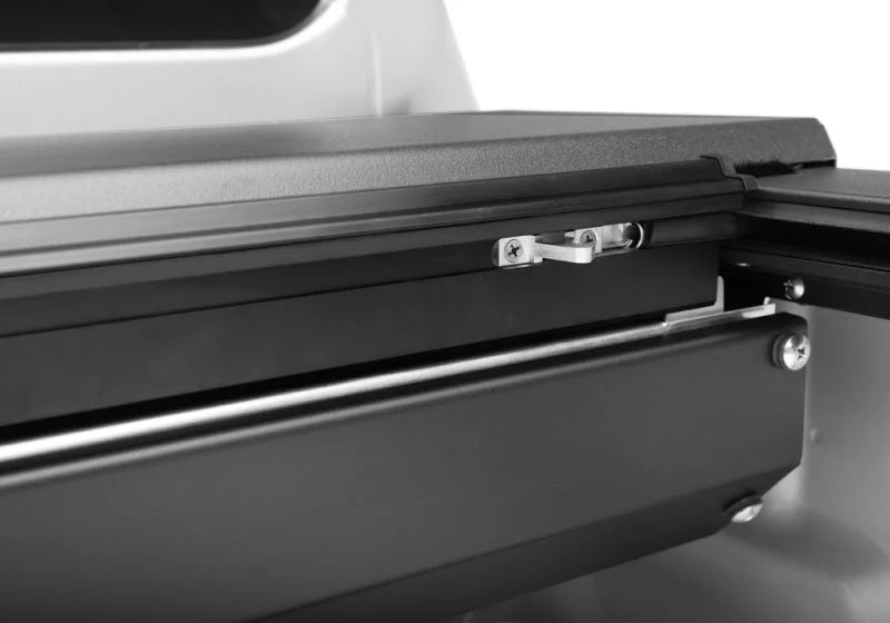 Roll-N-Lock 2022 Nissan Frontier Crew Cab (58.6in. Bed) M-Series Retractable Tonneau Cover - Back View