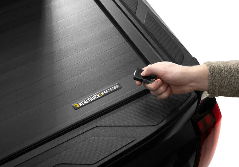 Roll-N-Lock 2022 Toyota Tundra (66.7in. Bed Length) E-Series XT Retractable Tonneau Cover - Additional View 7