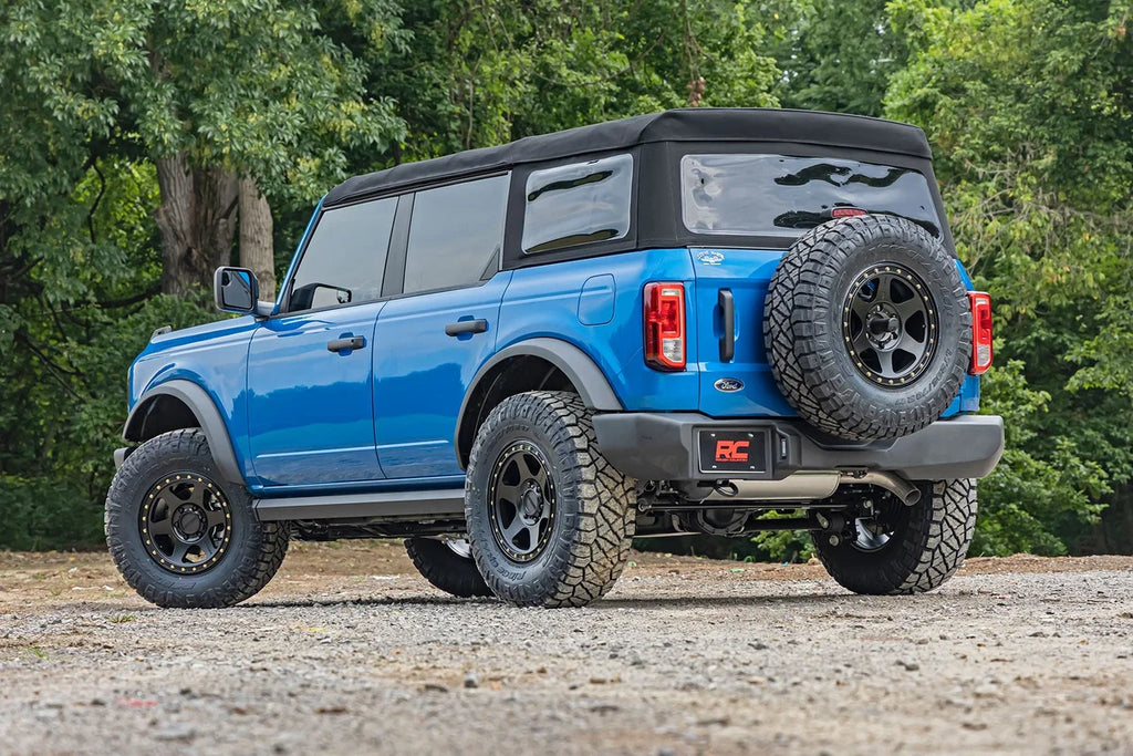 Rough Country 1 Inch Leveling Kit | Ford Bronco 4WD (2021-2024) 40300 - Installation View