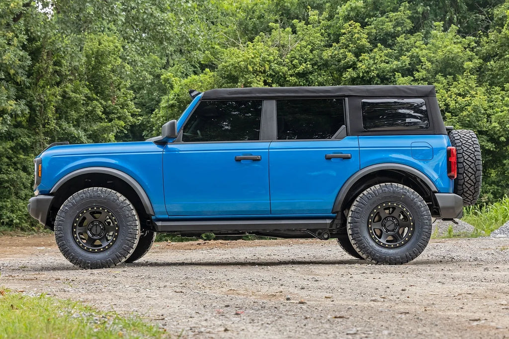 Rough Country 1 Inch Leveling Kit | Ford Bronco 4WD (2021-2024) 40300 - Installation View