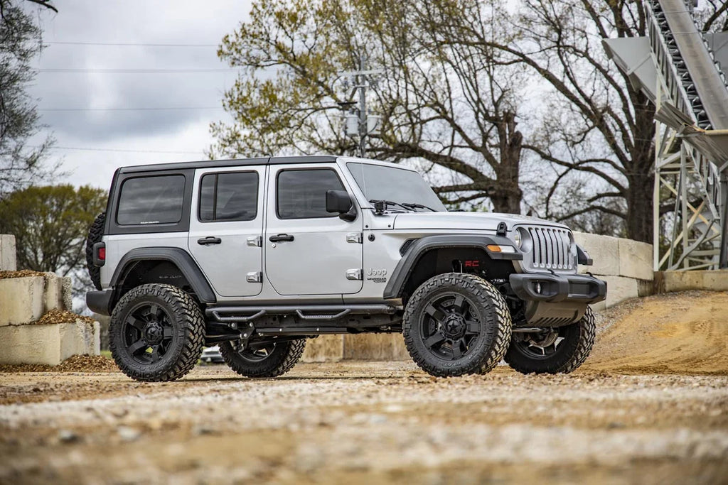 Rough Country 1.25 Inch Body Lift Kit | Jeep Wrangler JL/Wrangler Unlimited 4WD (2018-2024) RC614 - Installation View