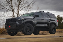 Load image into Gallery viewer, Rough Country 1.5-2 Inch Leveling Kit | Toyota 4Runner 4WD (2025) - Additional View 6