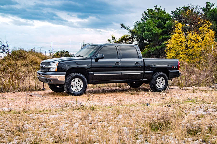 Rough Country 1.5-2 Inch Lift Kit | M1 | Chevy Silverado & GMC Sierra 1500 4WD (1999-2006 & Classic) 28340 - Kit Contents